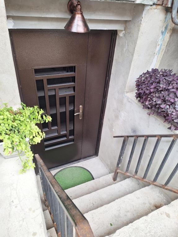 Mery'S Family Apartment Тбилиси Екстериор снимка